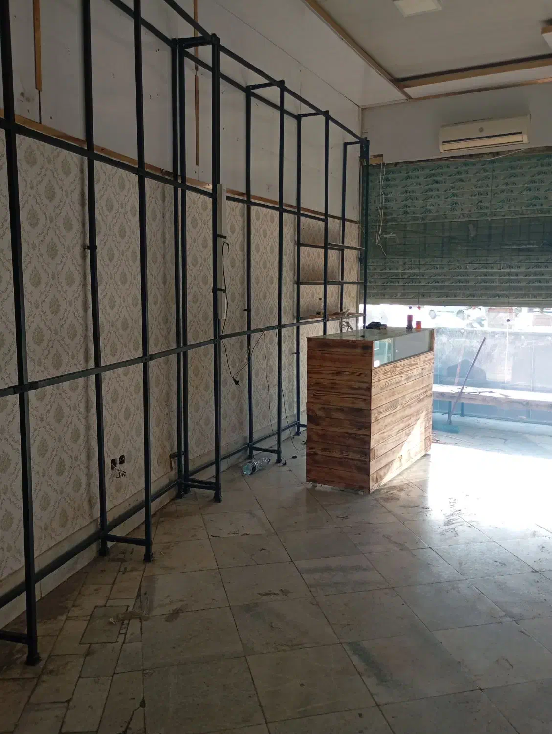 دکورمغازه ویترین پاچال رگال لباس نصاب رگال|فروشگاه و مغازه|مشهد, طلاب|دیوار