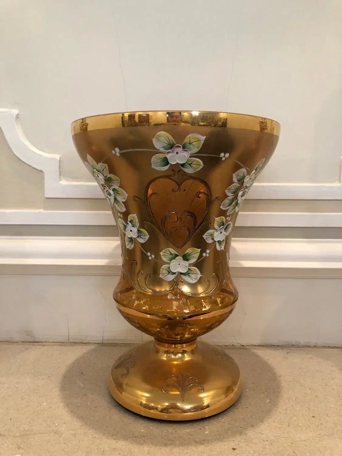 گلدان اگرمن اصل|کلکسیون اشیاء عتیقه|قزوین, |دیوار