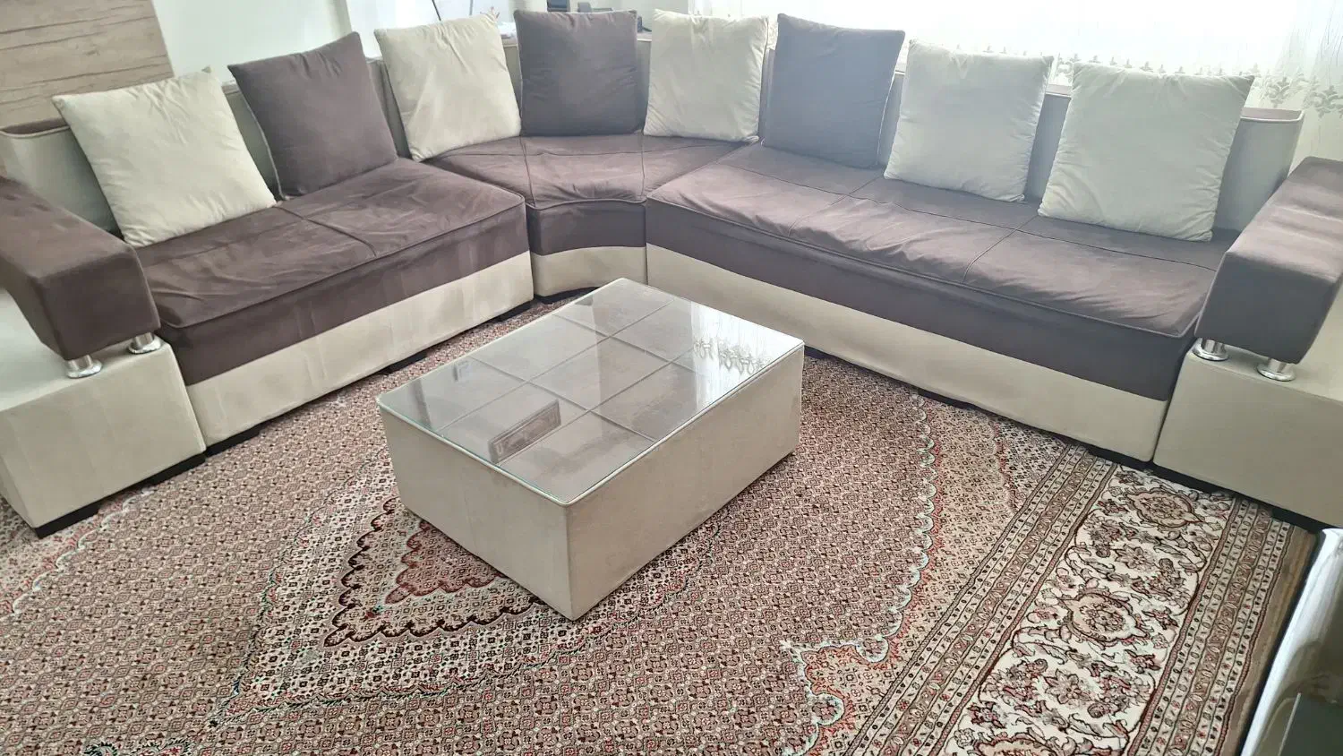 مبل راحتی مدل ال|مبلمان خانگی و میز عسلی|پرند, فاز ۵|دیوار