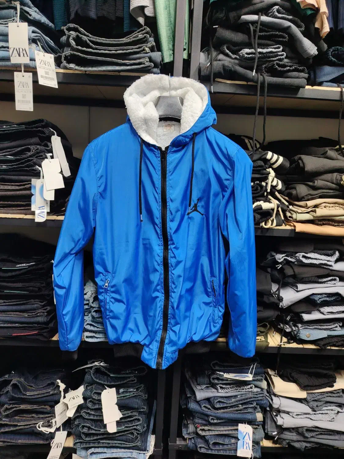 بادگیر ( داخل خز ) کلاهدار|لباس|شیراز, گلکوب|دیوار