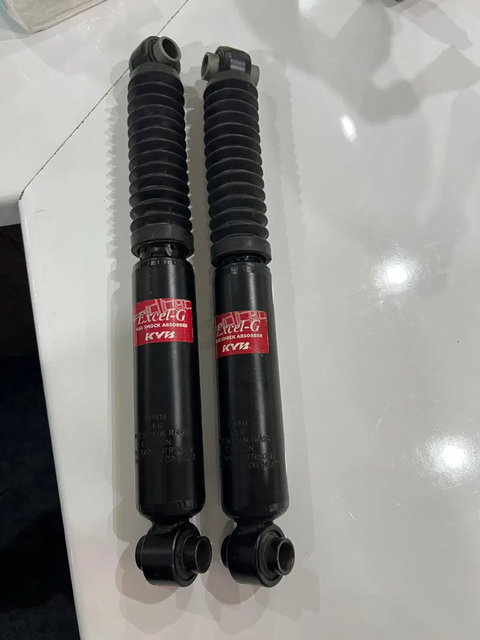 کمک عقب پژو ۲۰۶ و ۲۰۷ کایابا اسپانیایی|قطعات یدکی و لوازم جانبی|بندر کنگان, |دیوار