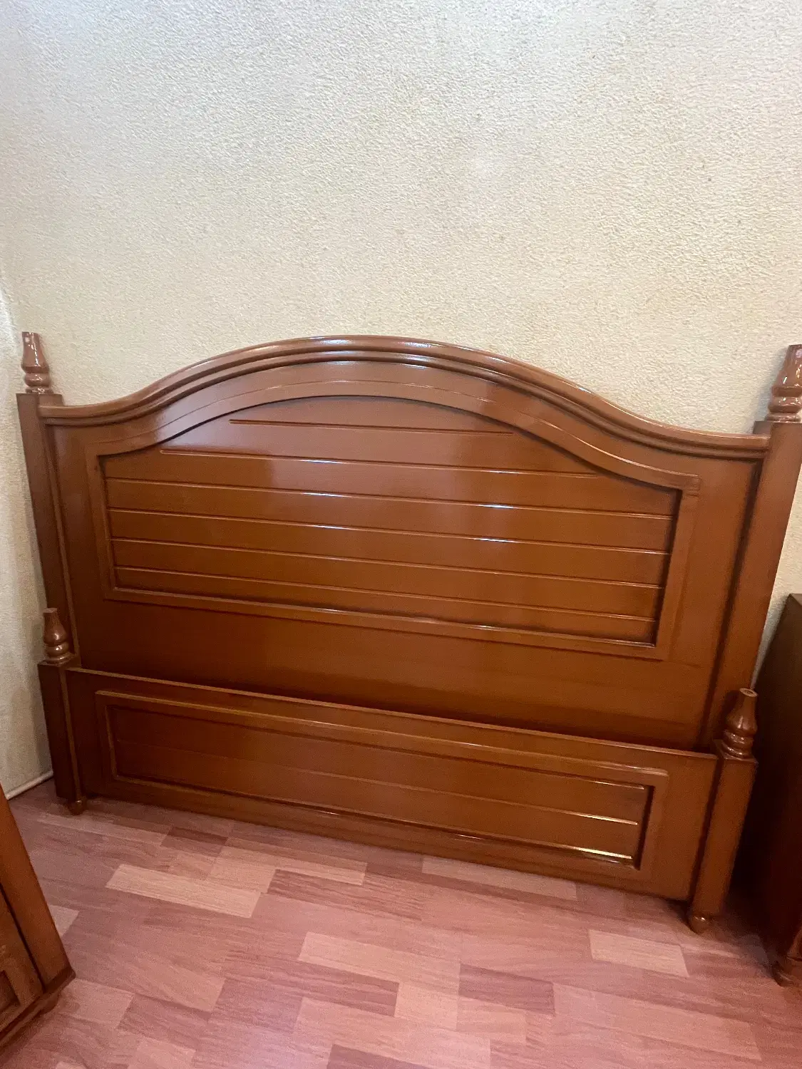برکه|تخت و سرویس خواب|اردبیل, |دیوار