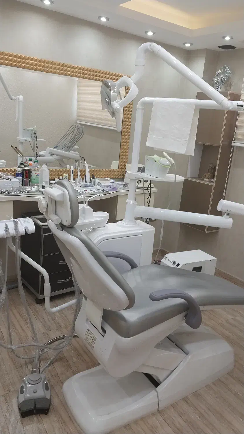 منشی و دستیار مطب دندانپزشکی|استخدام درمانی، زیبایی، بهداشتی|رشت, گلسار|دیوار