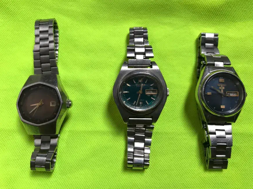 ۸ ساعت قدیمی|کلکسیون اشیاء عتیقه|تبریز, |دیوار