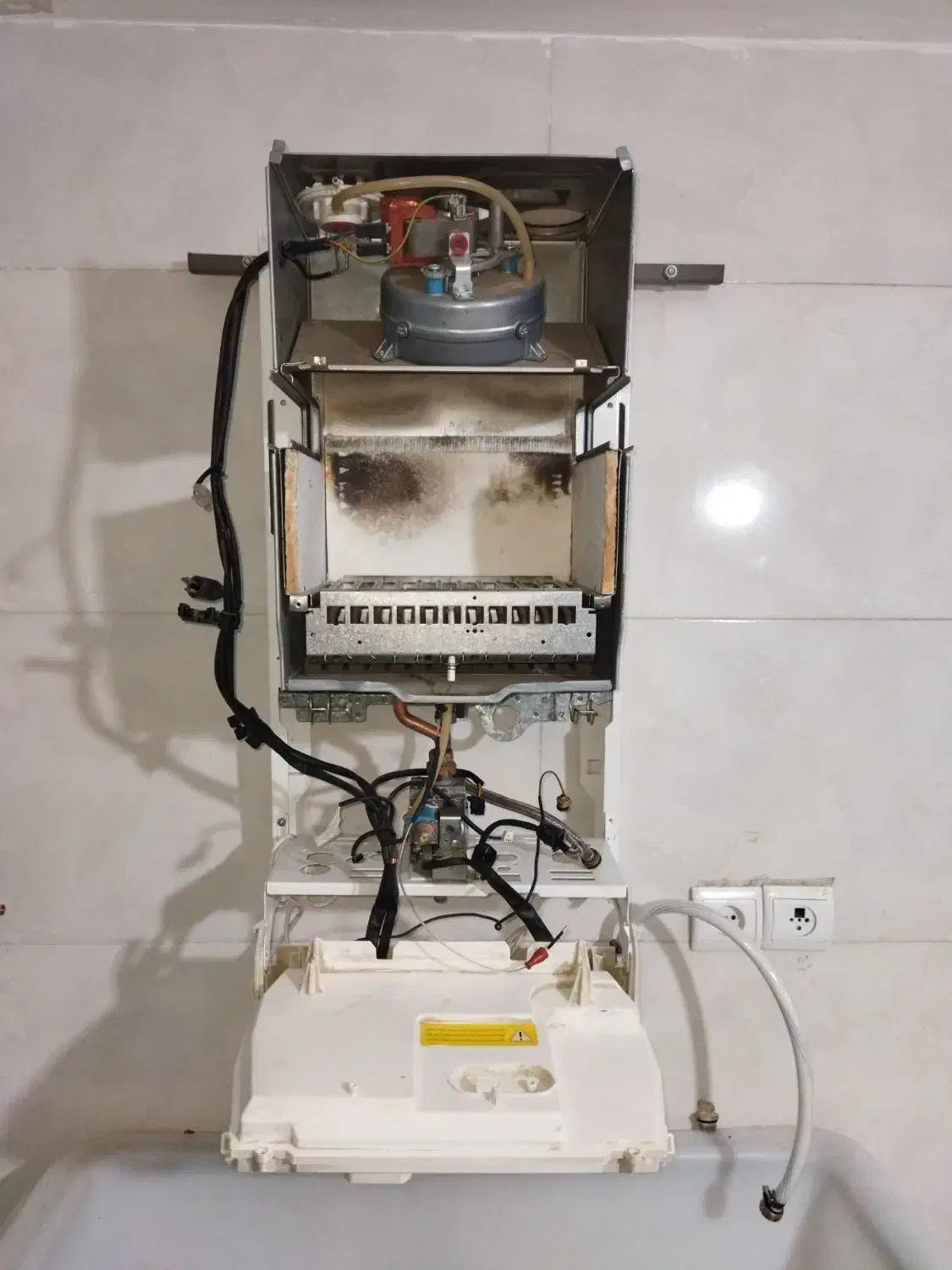 سرویس و تعمیر پکیج و آبگرمکن تضمینی|خدمات پیشه و مهارت|محمدشهر, ولدآباد|دیوار