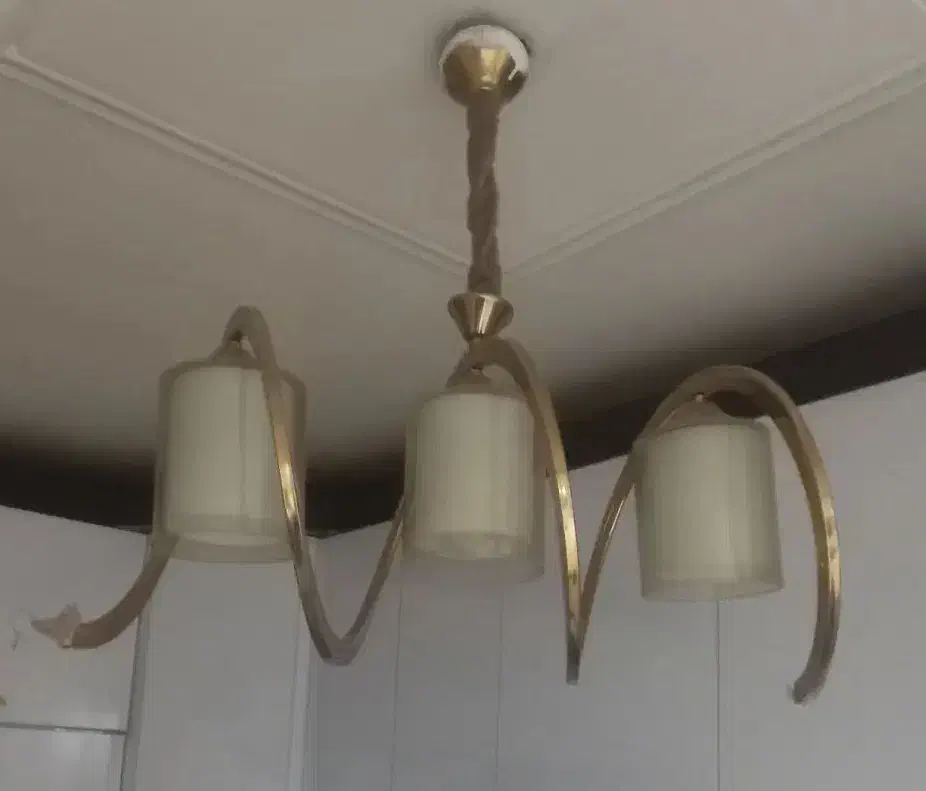 تعداد 4عدد لوستر یک 5شعله یک 3شعله تعداد 2عدد2شعله|لوستر و چراغ آویز|مشهد, حسینآباد|دیوار