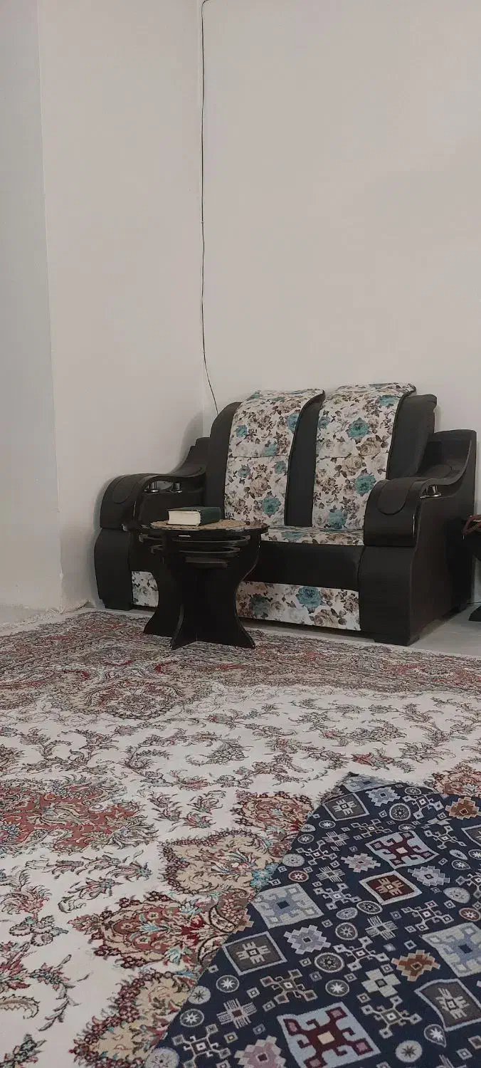 مبل ۷نفره راحتی به همراه ۳ عدد عسلی|مبلمان خانگی و میز عسلی|نیشابور, شریعتی|دیوار