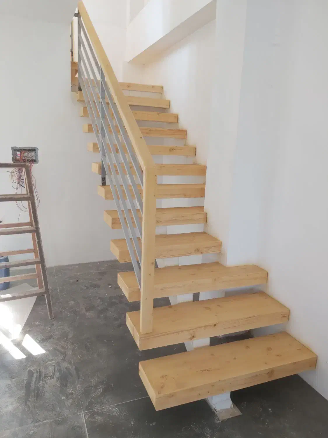 شاگرد جهت کار در نجاری کابینت سازی|استخدام صنعتی، فنی، مهندسی|تنکمان, |دیوار