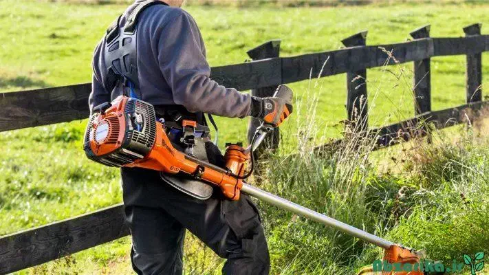 علف تراشی حرص درختان اره موتوری سمپاشی|خدمات باغبانی و درختکاری|صومعهسرا, |دیوار