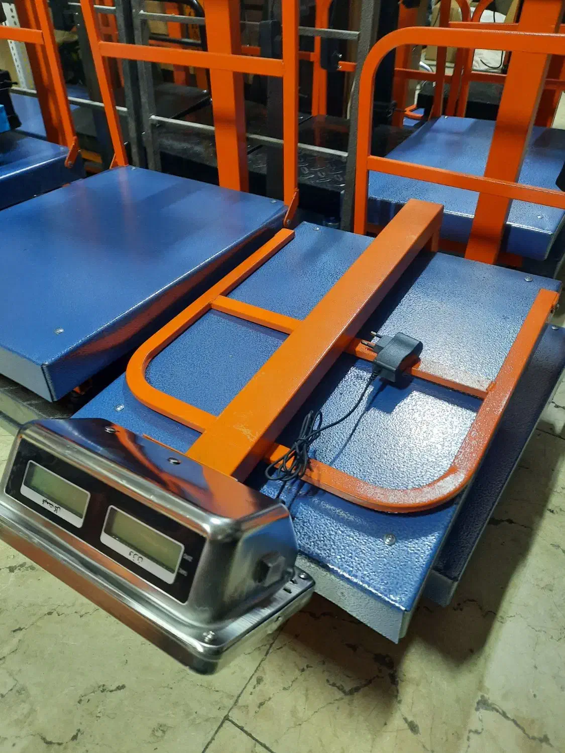 نمایشگر عابربانکی کد ۱ (ترازو باسکول ۳۶۰ کیلو)|فروشگاه و مغازه|اصفهان, عسگریه|دیوار