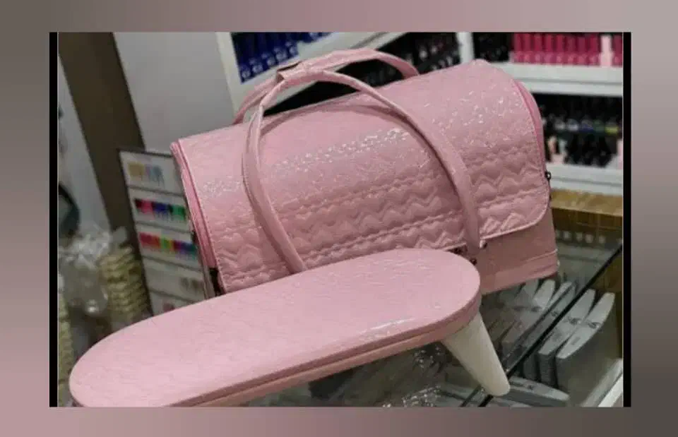 کیف کاشت ناخن|آرایشگاه و سالن‌های زیبایی|قائم‌شهر, |دیوار