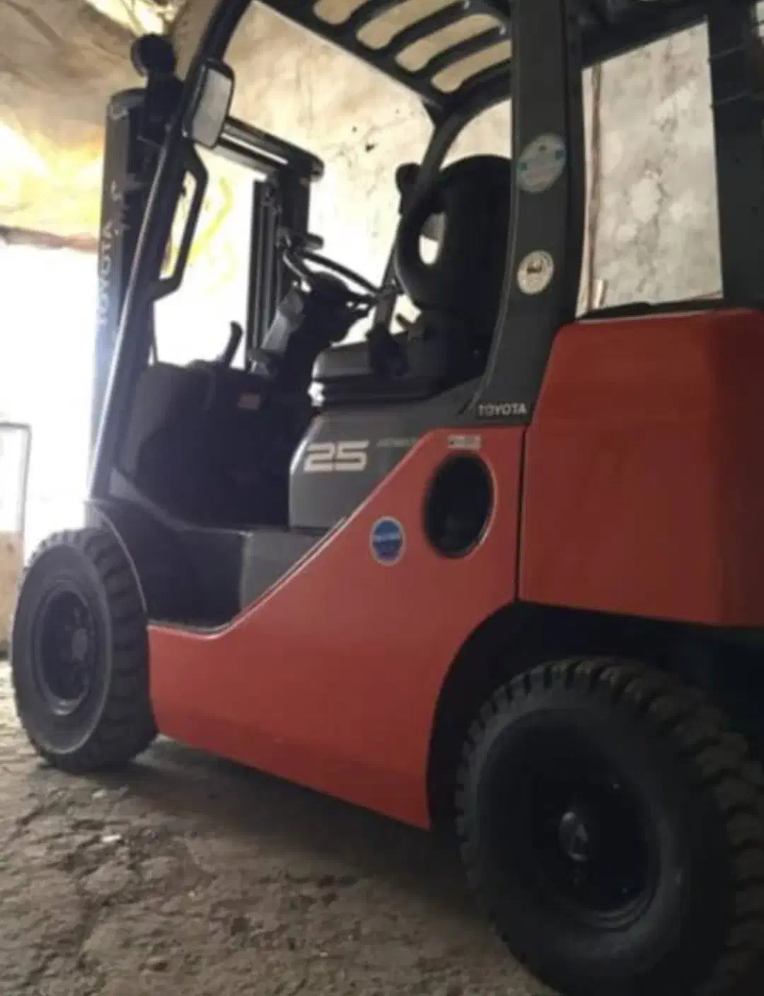 لیفتراک تویوتا 8f/گاز و بنزین|خودرو سنگین|تهران, حر|دیوار