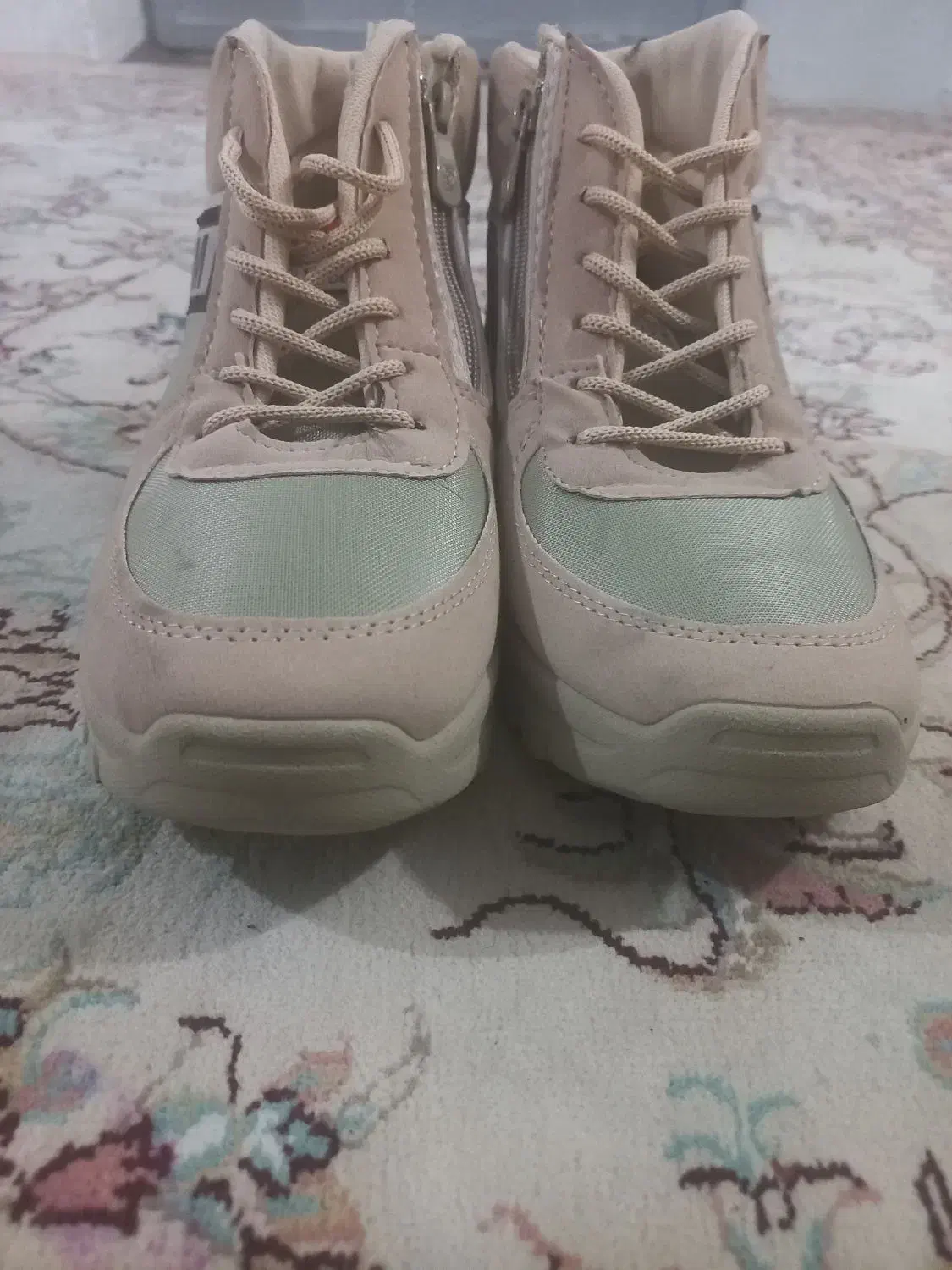 کفش کار و کوهنوردی|کیف، کفش، کمربند|قم, شاه ابراهیم|دیوار