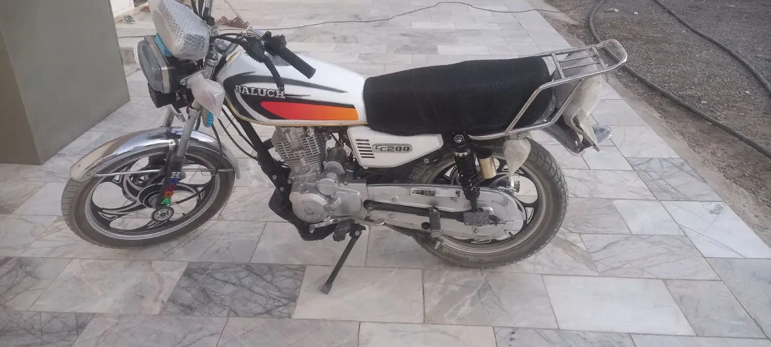 موتور ۱۴۰۰ در حدخشک|موتورسیکلت|هیدوچ, |دیوار