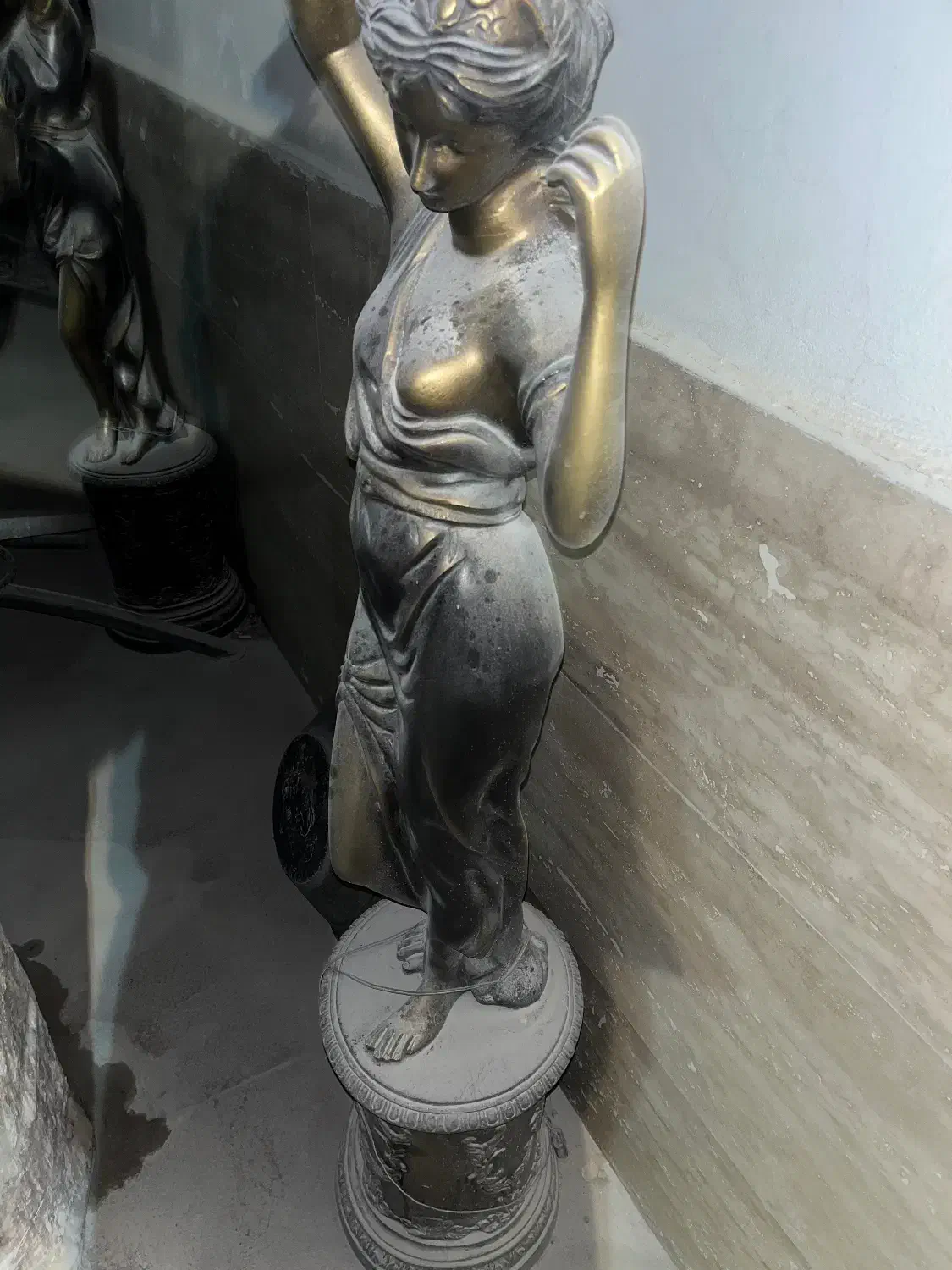 مجسمه|مجسمه، تندیس، ماکت|لواسان, |دیوار