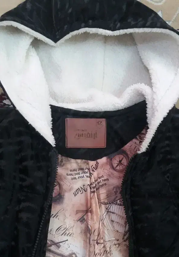 پافر مشکی زنانه|لباس|گلبهار, شهر جدید گلبهار|دیوار