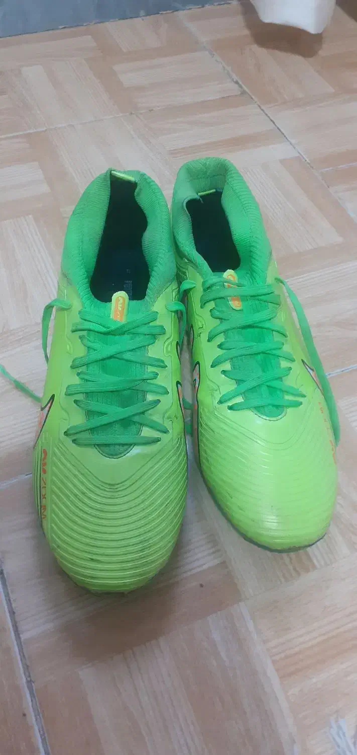 استوک فوتبال سبز|کفش و لباس بچه|رشت, حمیدیان|دیوار