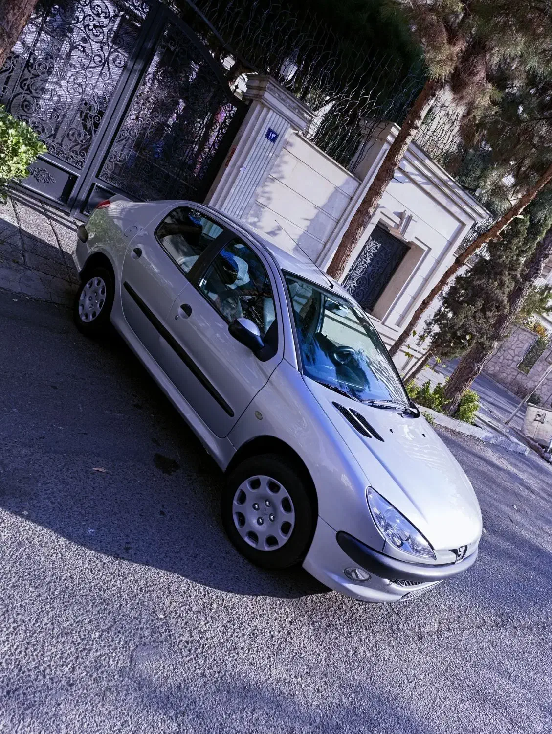 پژو ۲۰۶ صندوقدار مدل ۱۳۸۹ اتومات در حد نو|خودرو سواری و وانت|تهران, شمسآباد|دیوار