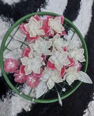 حلقه گل کریستال|گل مصنوعی|شیراز, شهرک گلها|دیوار