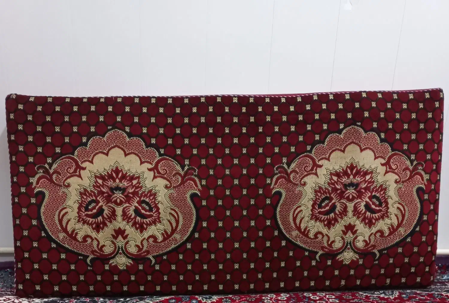 پشتی|پشتی|ماکو, |دیوار