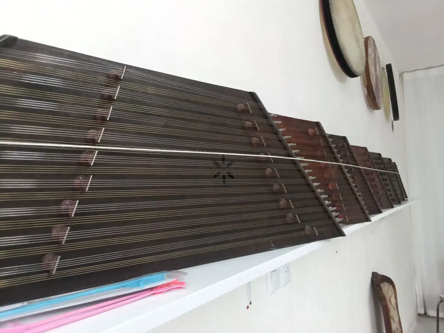 کارگاه تولیدی سنتور چکی و اقساطی|سازهای سنتی|یزد, |دیوار