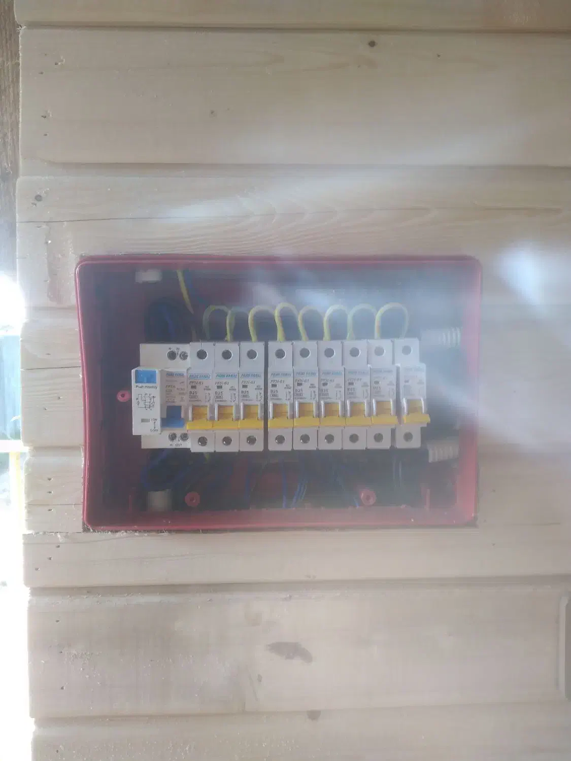 سیم کشی ساختمان ویلایی و آپارتمانی با قیمت منصفانه|خدمات پیشه و مهارت|کیاشهر, |دیوار