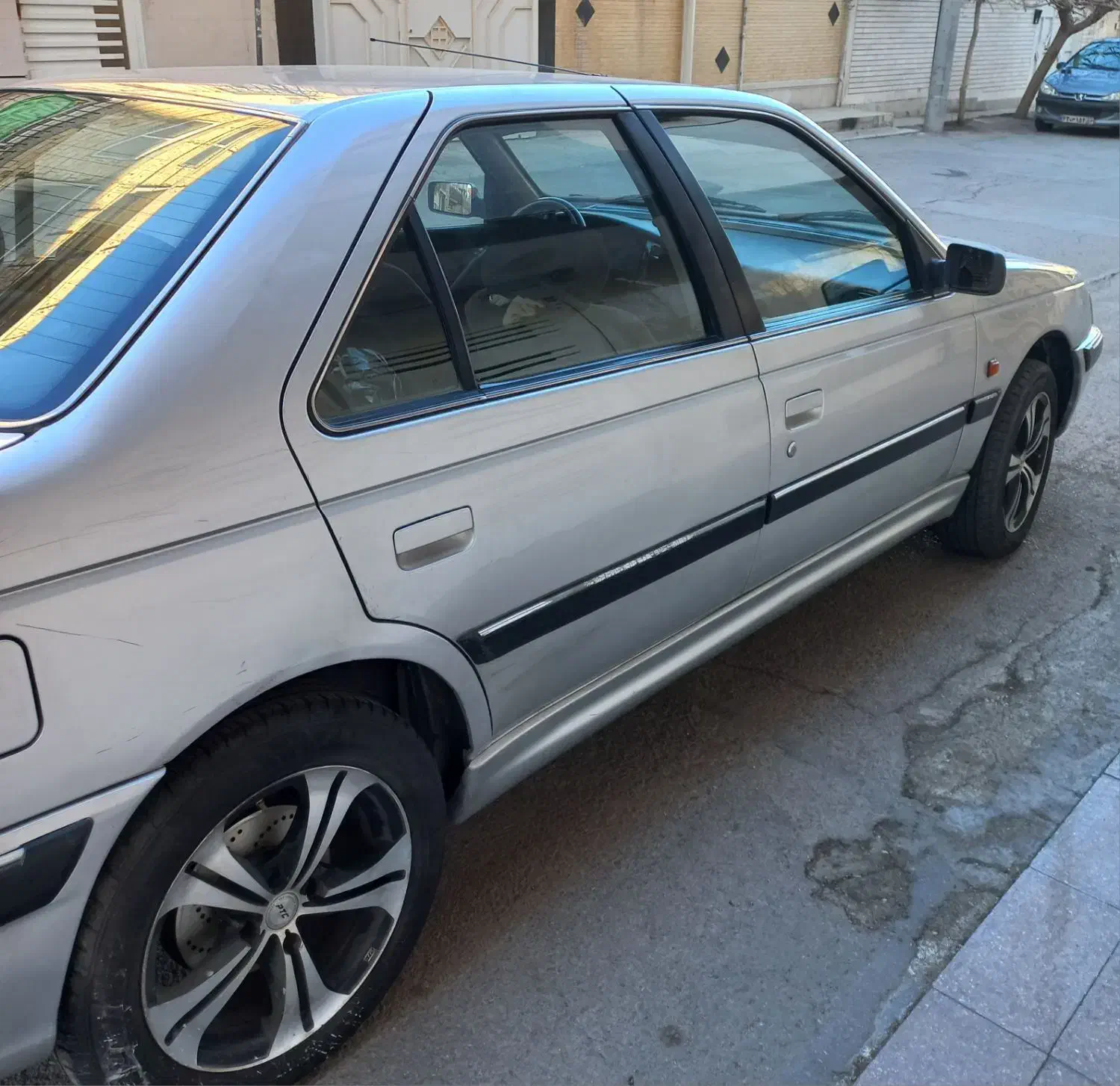 پژو پارس|خودرو سواری و وانت|اصفهان, دشتستان|دیوار