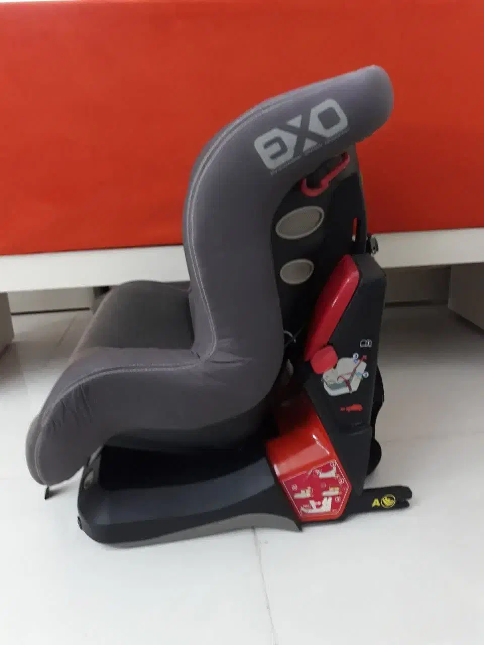 صندلی ماشین برند jane مدل exo ایزوفیکس دار|تخت و صندلی بچه|تهران, چیتگر شمالی|دیوار