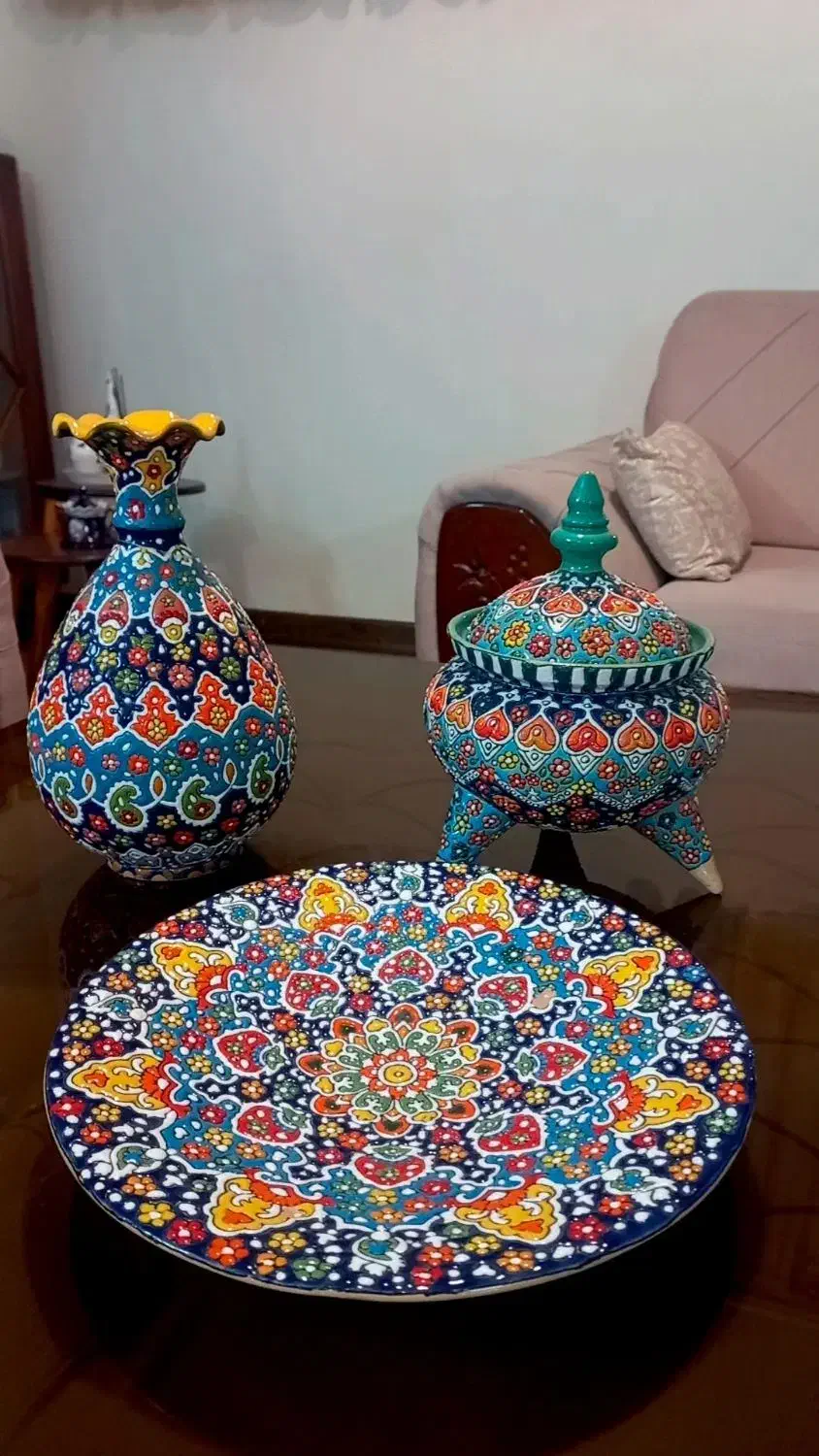 گلدون شکلات خوری و بشقاب دیوارکوب مینا کاری|صنایع دستی و سایر لوازم تزئینی|تهران, لویزان|دیوار