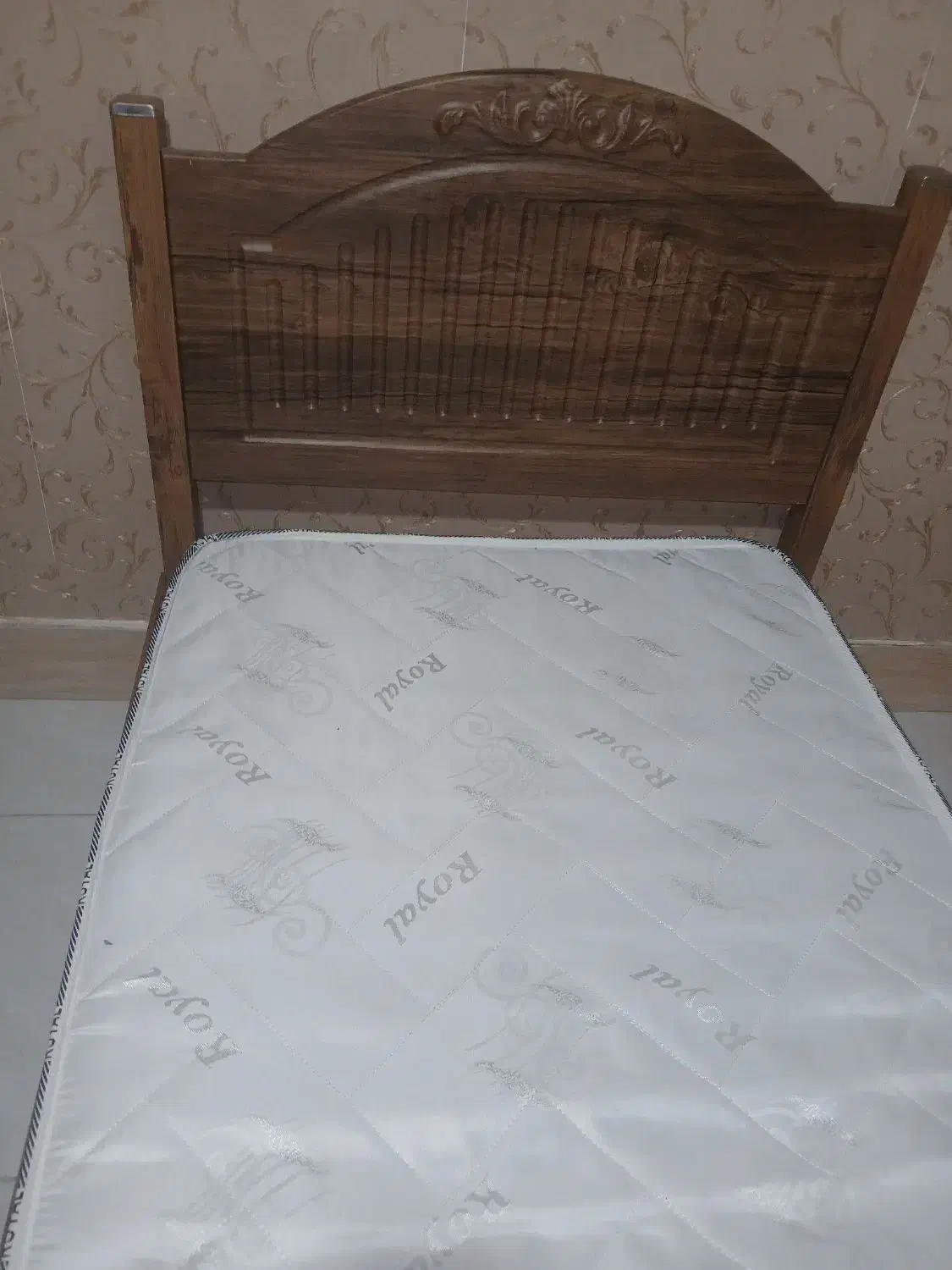 تخت تک‌نفره دو عدد بدون تشک|تخت و سرویس خواب|قشم, |دیوار