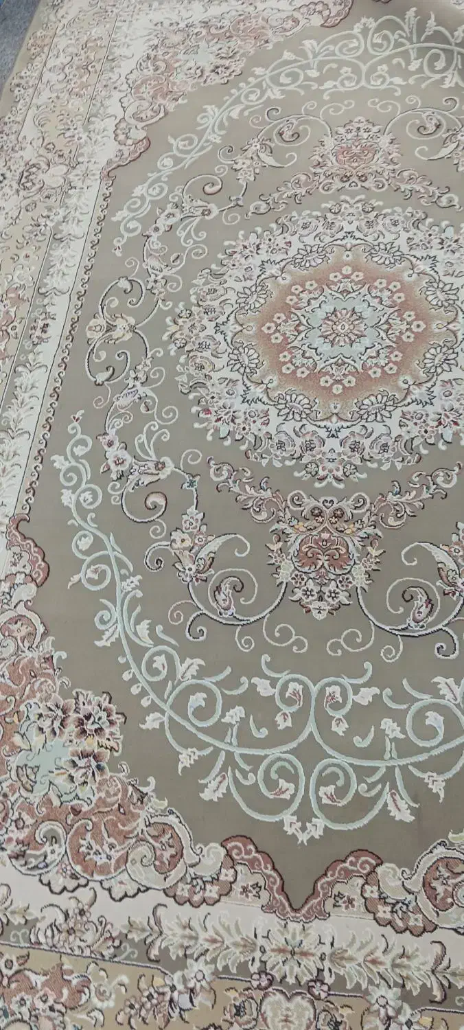 ۲ تخته فرش ۶ متری ۷۰۰ شانه گردویی|فرش|دهگلان, |دیوار