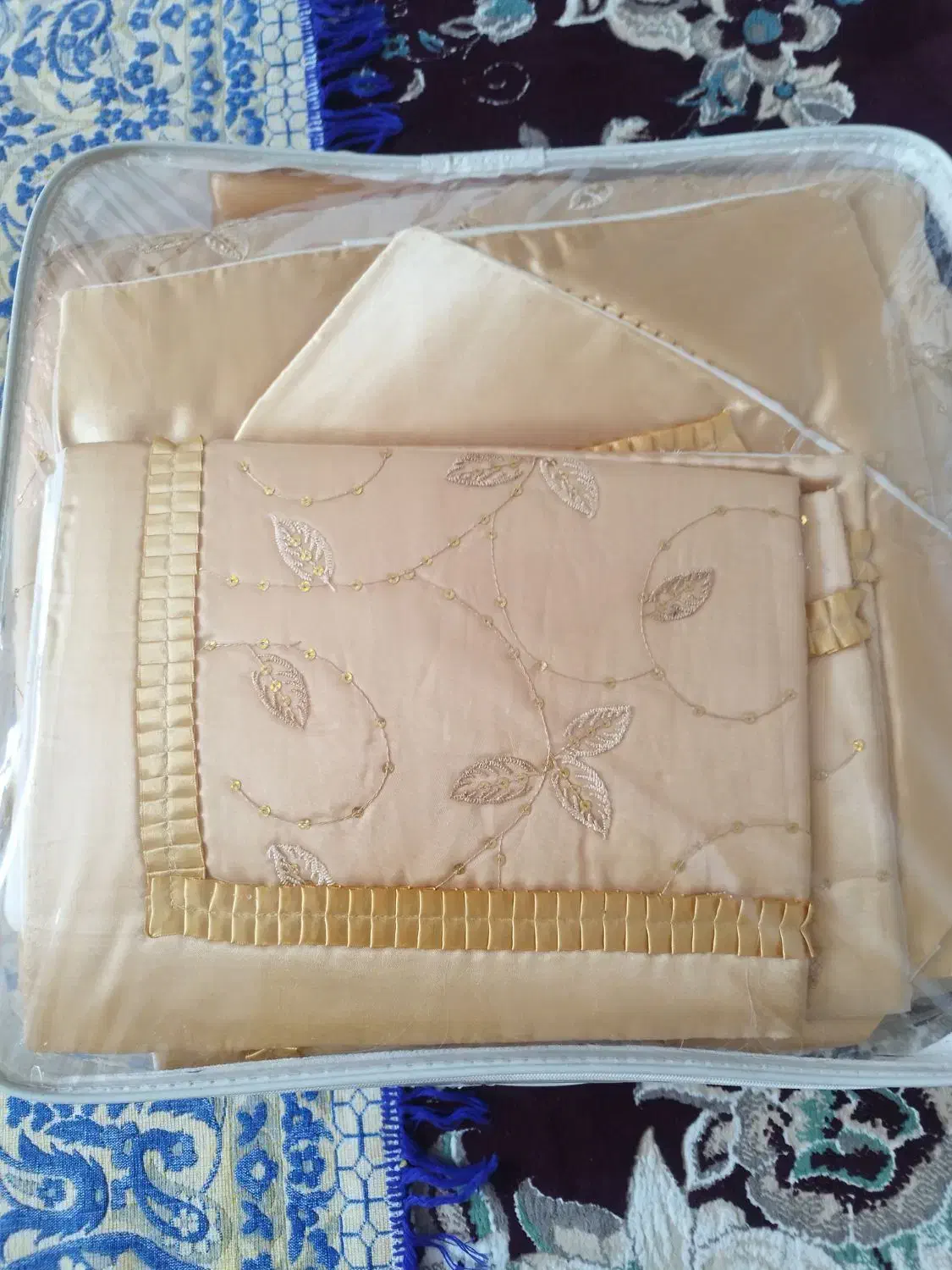 روتختی|سرویس روتختی|شیراز, شیشه‌گری|دیوار