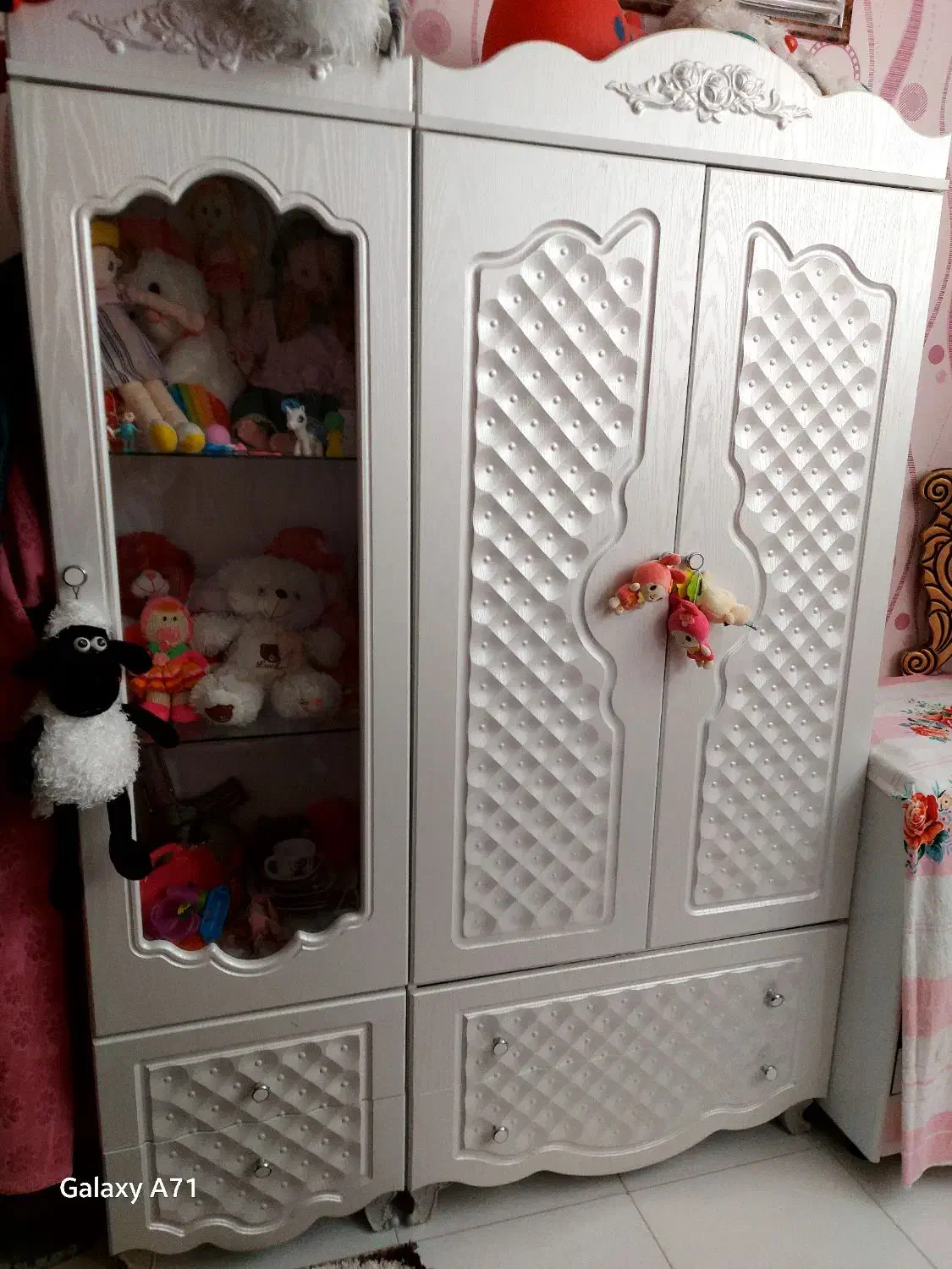 کمد ویترین و چوب لباسی تخت کودک ب همراه تشک|تخت و سرویس خواب|خمینیشهر, |دیوار