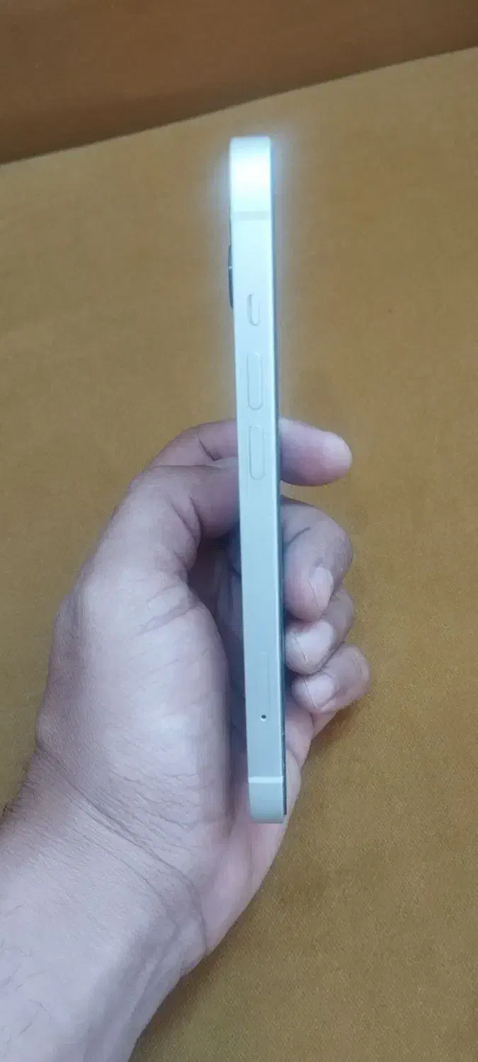 اپل iPhone 13 با حافظهٔ ۱۲۸ گیگابایت|موبایل|مشهد, الهیه|دیوار