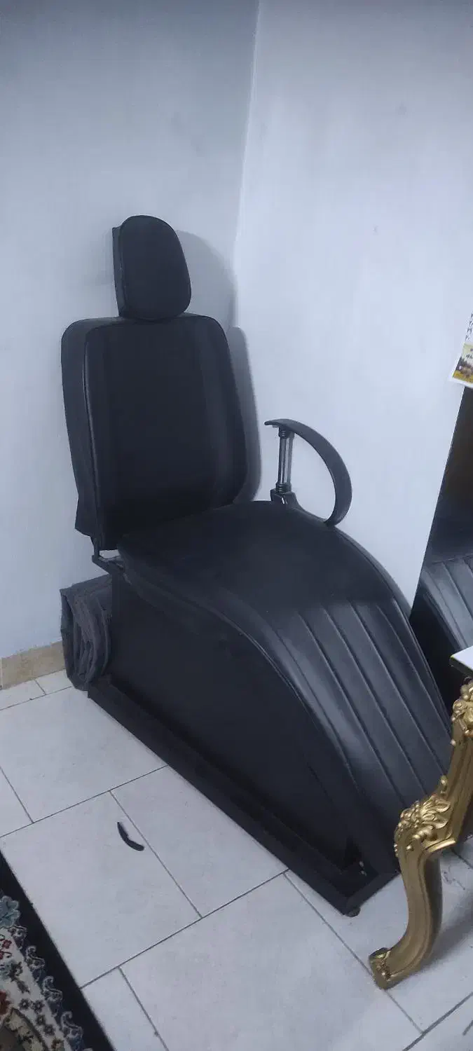 صندلی آرایشگری در حد نو|آرایشگاه و سالنهای زیبایی|رباطکریم, رباطکریم|دیوار