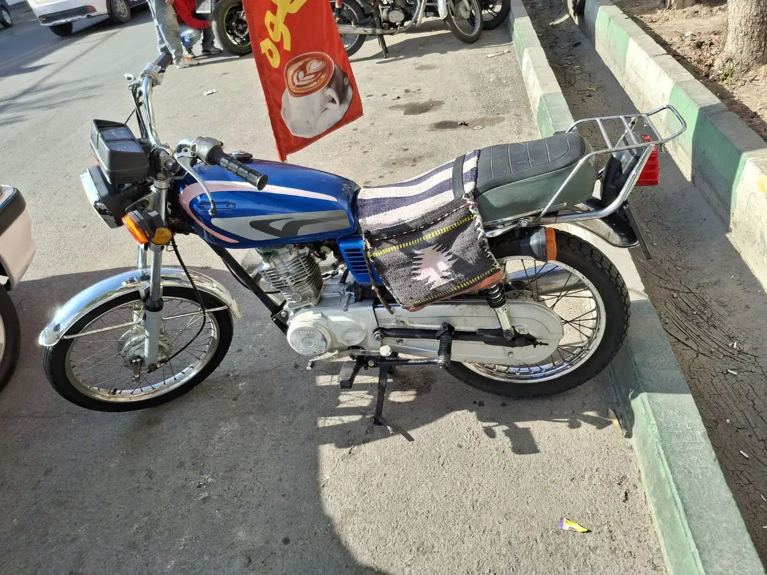 هندا ۸۲سکه|موتورسیکلت|قم, شاه ابراهیم|دیوار