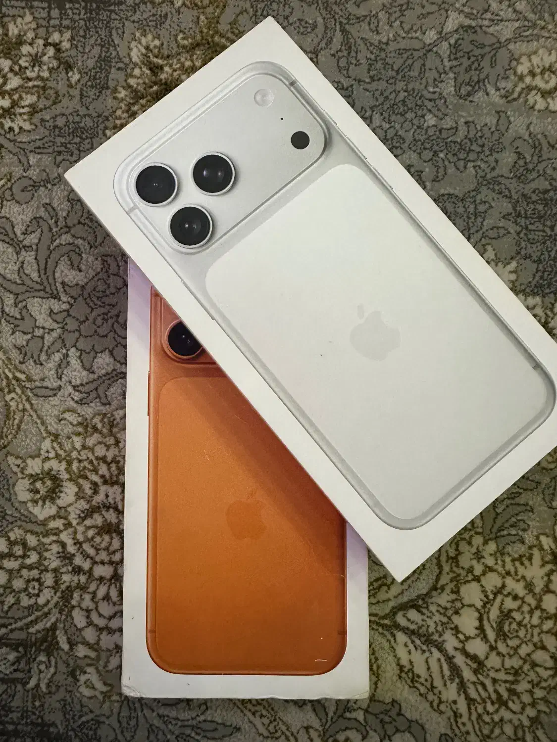 فروش گوشی ایفون ۱۷|موبایل|شیراز, فرهنگ شهر|دیوار