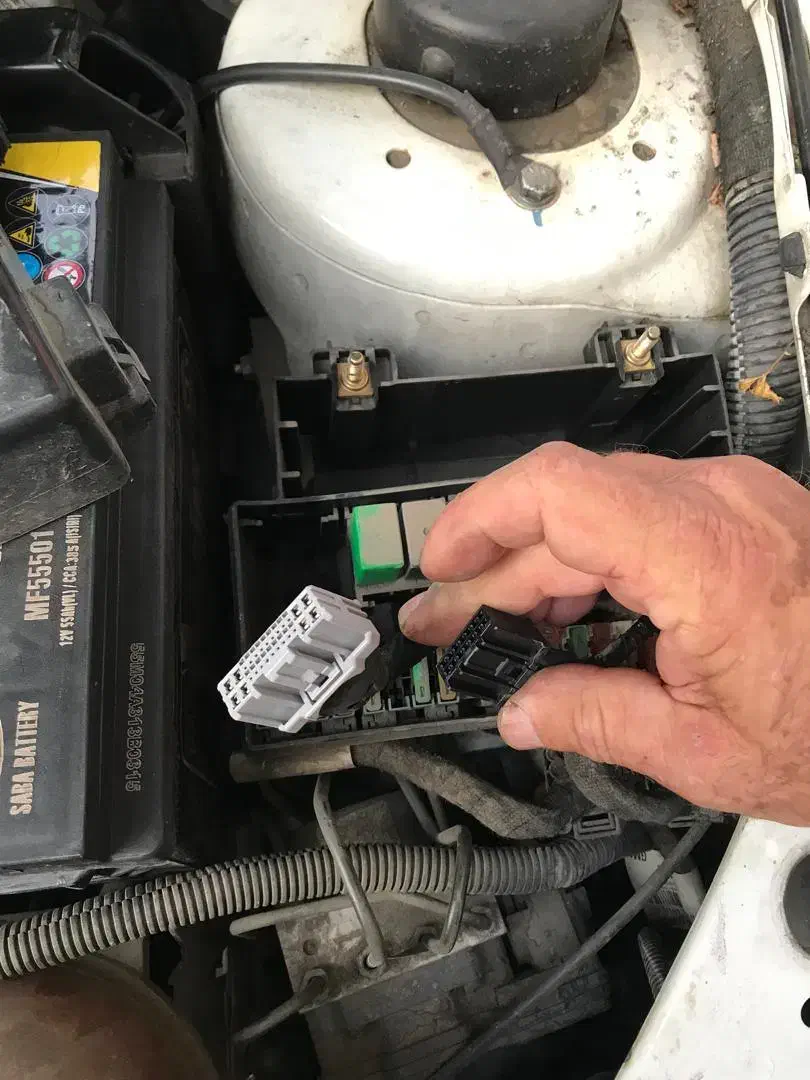 نصب جعبه فیوز قیچی شده در محل BSM FM EBCM|خدمات موتور و ماشین|تهران, هفت حوض|دیوار