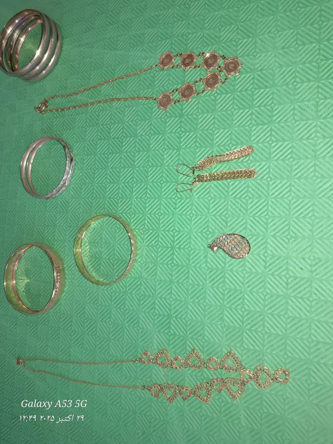 طلا به قیمت تابلو کلی یکجا فروخته می شود|جواهرات|قزوین, |دیوار