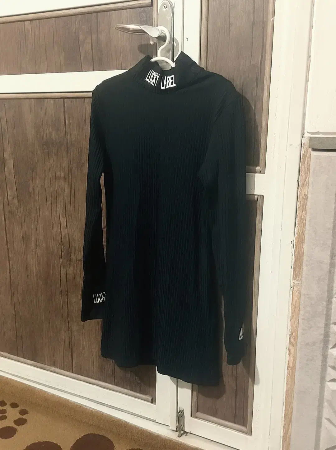 لباس یقه بلند آستین فینگردار|لباس|شیراز, میانرود|دیوار