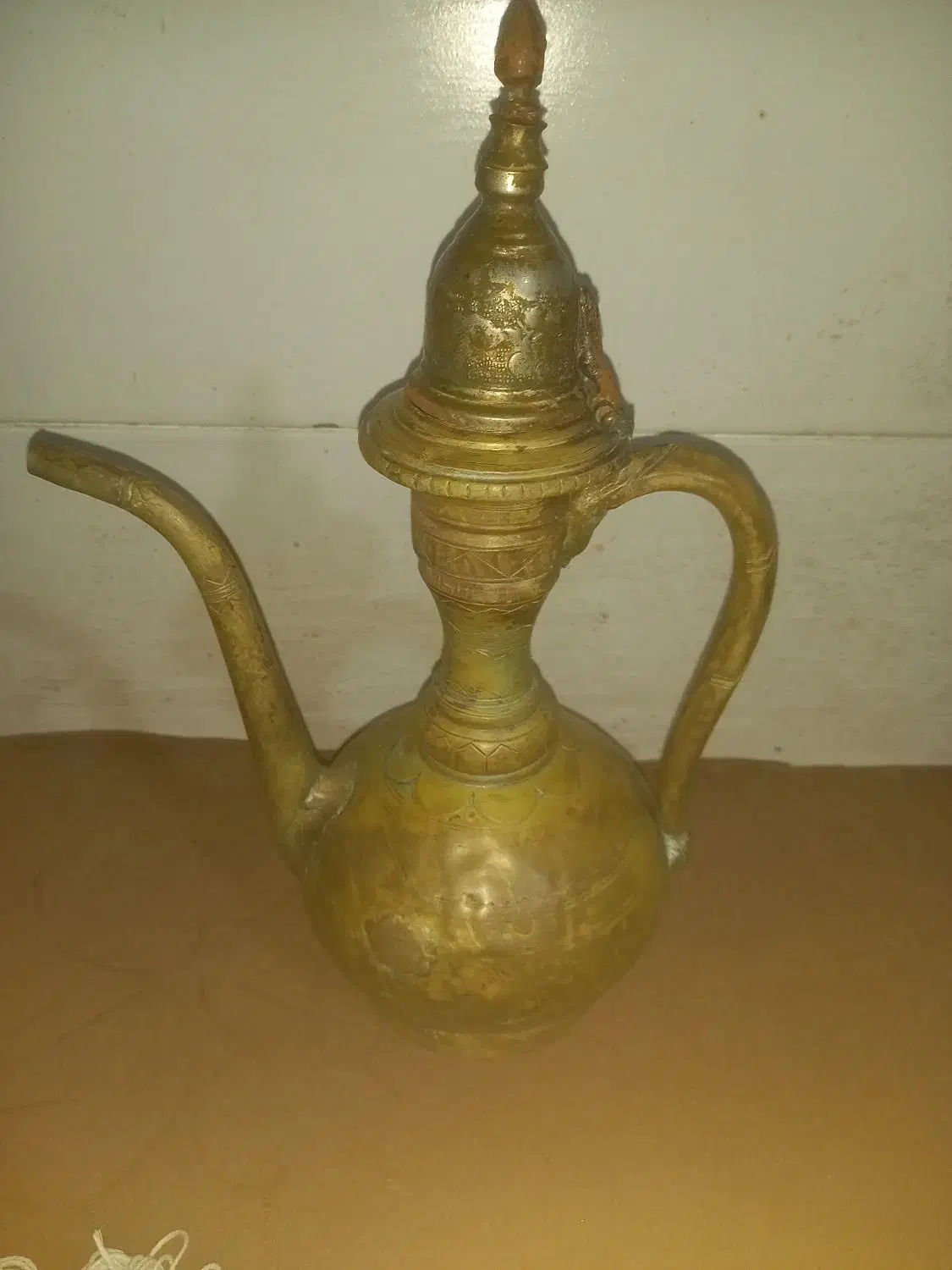 آفتابه قدیمی و هاونگ قدیمی|کلکسیون اشیاء عتیقه|اقبالیه, |دیوار