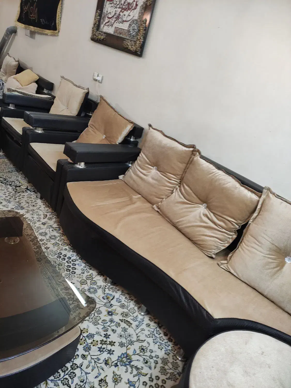 مبل راحتی L دست دوم ۹نفره|مبلمان خانگی و میز عسلی|اصفهان, عطار نیشابوری|دیوار