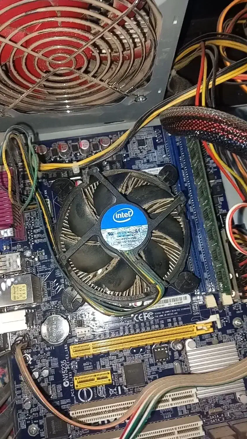 کامپیوتر در حد نو|رایانه رومیزی|ملایر, |دیوار