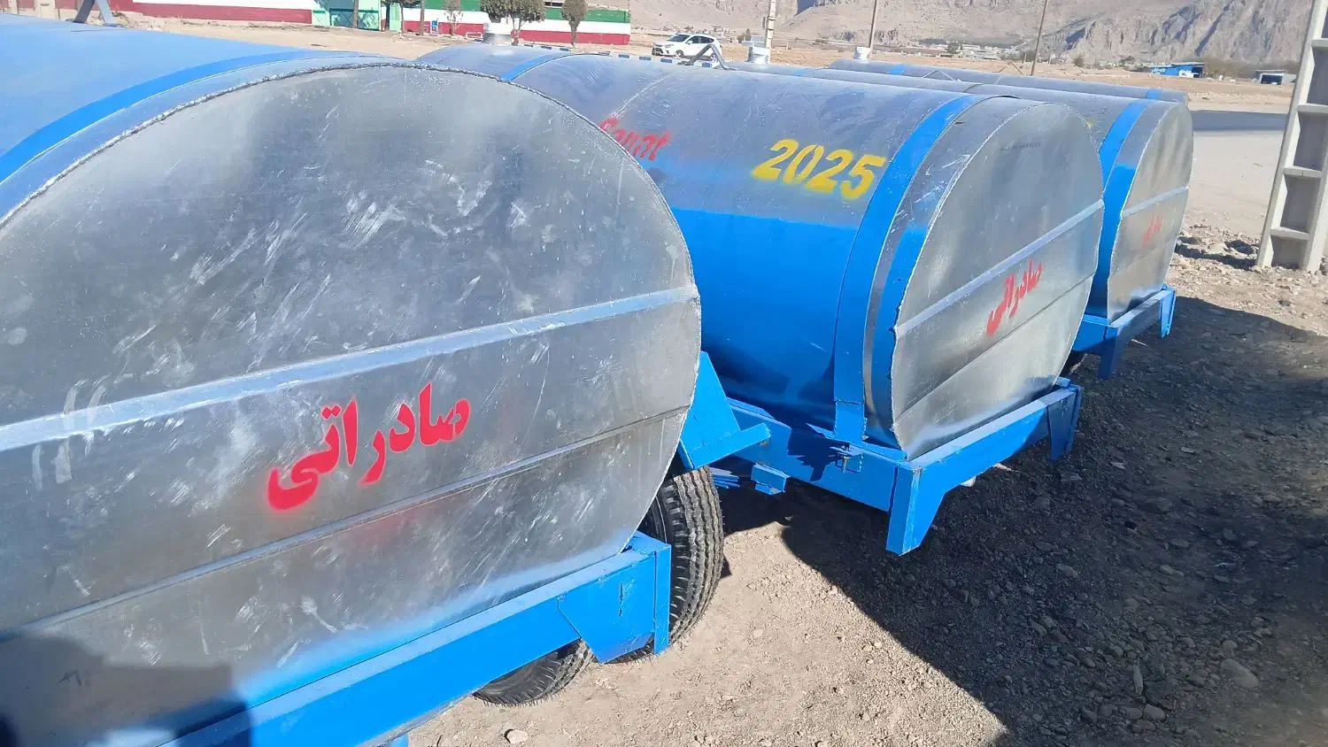 تانکر چرخدار فنر دار ۲۰۰۰|مصالح و تجهیزات ساختمان|فلارد, |دیوار