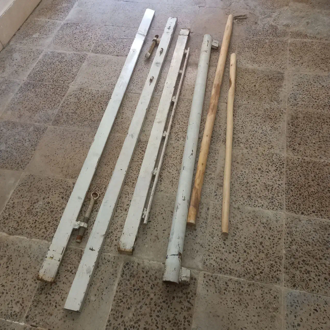 دار قالی یا گلیم|ابزارآلات|آبدانان, |دیوار