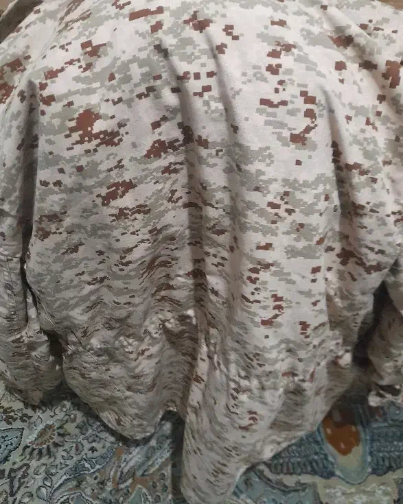 کاپشن ارتش|لباس|نقده, |دیوار