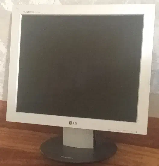 مانیتور ۱۷ اینچ الجی|رایانه رومیزی|تبریز, |دیوار