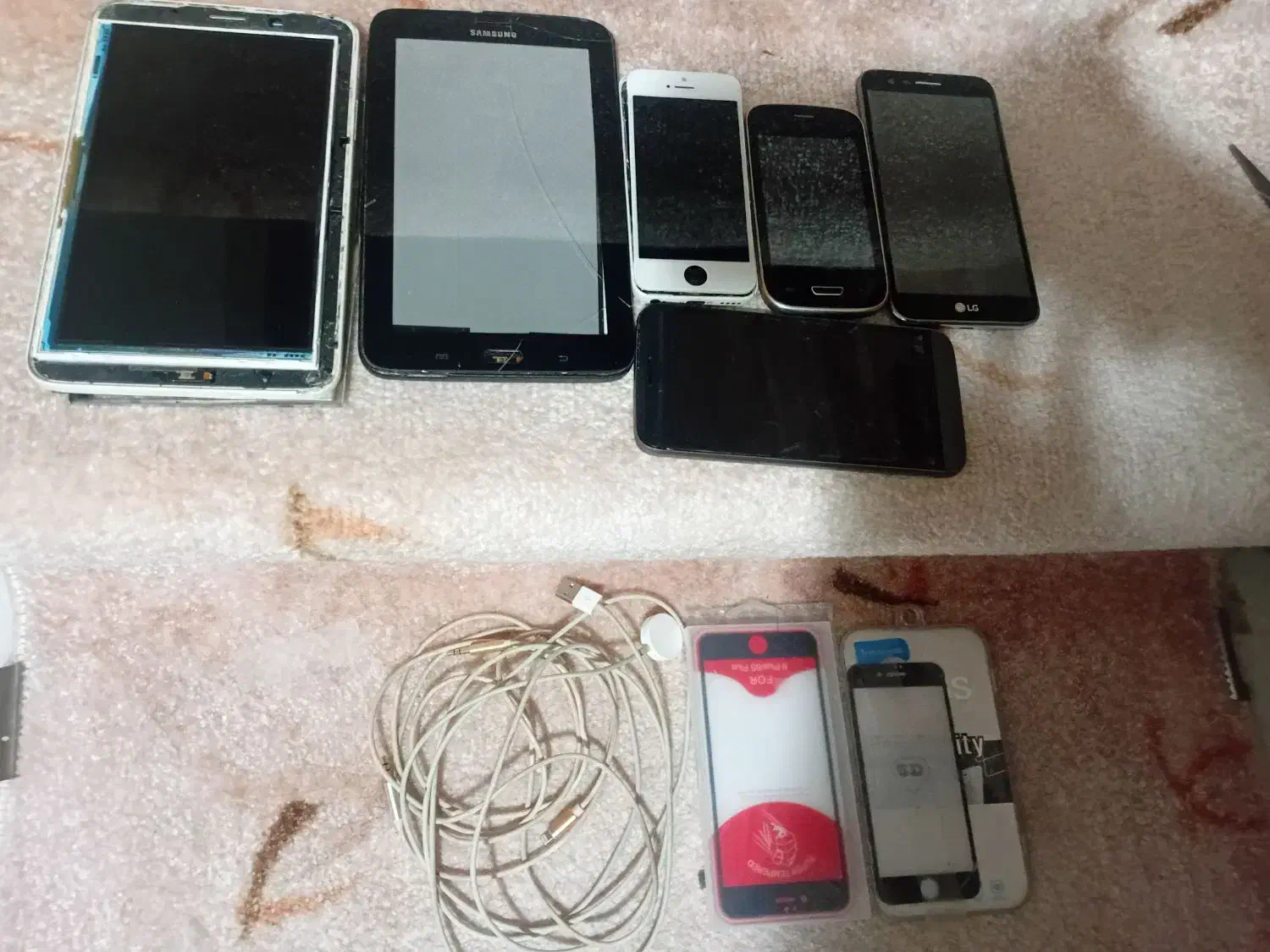 لوازم گوشی در حد سالم واوراقی همشون ۲تومان|تبلت|ارومیه, |دیوار