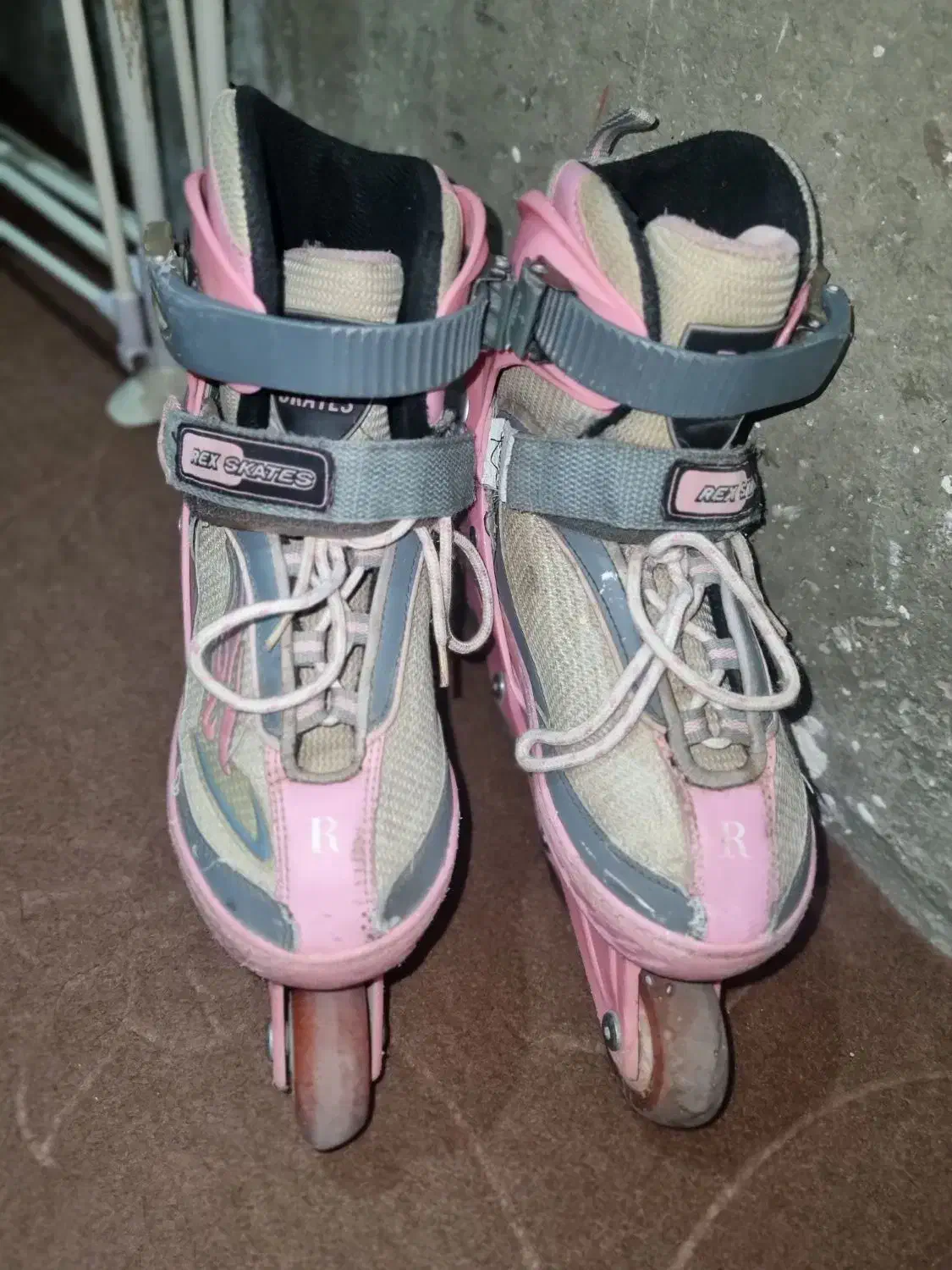 اسکیت دخترانه|دوچرخه، اسکیت، اسکوتر|رباطکریم, رباطکریم|دیوار