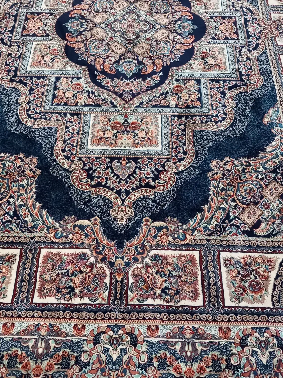 فرش ۹ متری|فرش|رشت, پل تالشان|دیوار